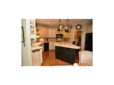 Tons of countertop working space, GAS COOKTOP, new