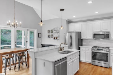 201 N Silver Beech Ln, Greer, SC 29651 - photo 2