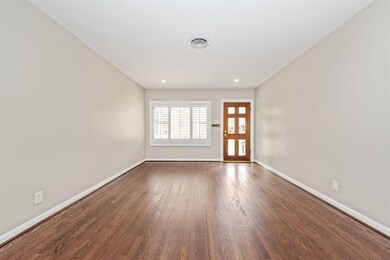 1011 W 41st St, Houston, TX 77018 - photo 7