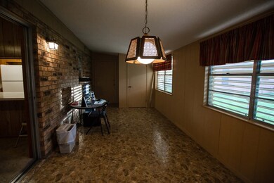 704 N Bowie St, Fredericksburg, TX 78624 - photo 4