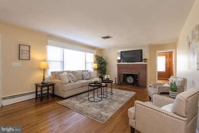 925 Ray Rd, Hyattsville, MD 20783 - photo 4