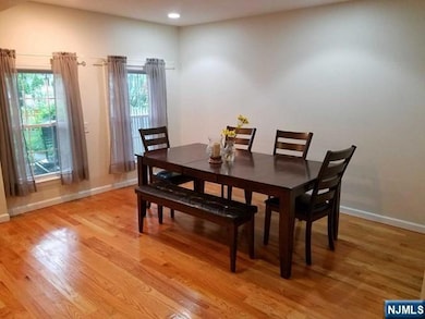 9 Burlington Place unit 1X, Fair Lawn, NJ 07410 - photo 4