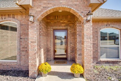 2209 Mt Vernon Rd, Enid, OK 73703 - photo 3