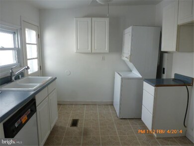 727 Center St, New Castle, DE 19720 - photo 4