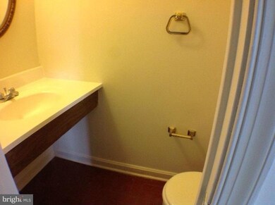 6021 Ticonderoga Ct, Burke, VA 22015 - photo 5