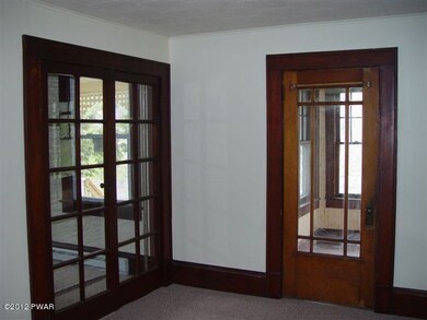 167 Cottage Ave, Honesdale, PA 18431 - photo 4