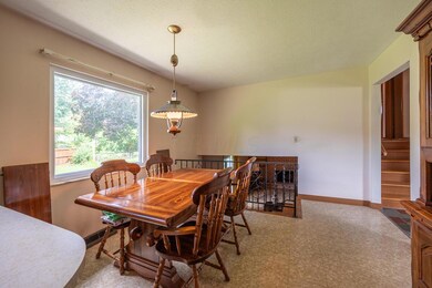 1044 Parkleigh kitchen 4