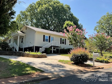 106 N Tracy St, Kings Mountain, NC 28086 - photo 6