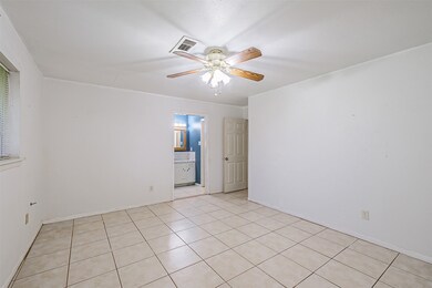 9782 Rambling Trail, Houston, TX 77089 - photo 4