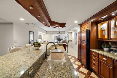 24-505 E Huron -23