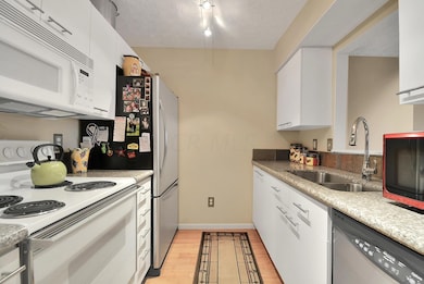 177 Macdougall Lane-7