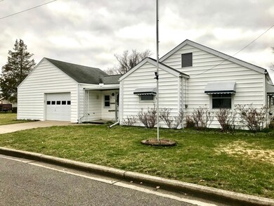 1107 Atwater Ave, Circleville, OH 43113 - photo 2