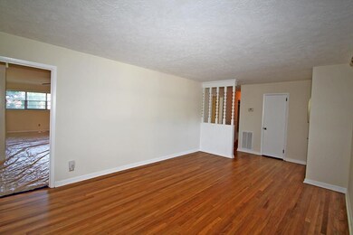 living room to foyer