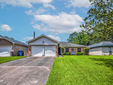 16326 Tibet Rd, Friendswood, TX 77546 - photo 2