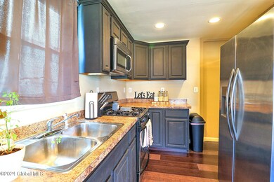 9 New Hampshire Ave, Rensselaer, NY 12144 - photo 7