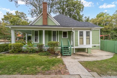 627 S Mulberry St, Statesville, NC 28677 - photo 2