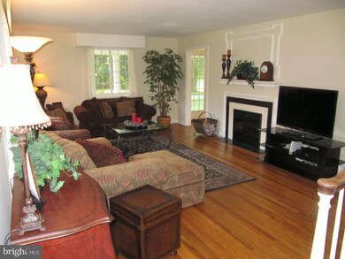 1923 Firethorn Ln, Villanova, PA 19085 - photo 5