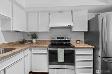 9725 Bristonwood Dr W unit 2B, University Place, WA 98467 - photo 6