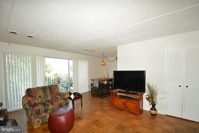 2618 Redcoat Dr unit 2B OR 184, Alexandria, VA 22303 - photo 7