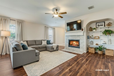 2672 Calmwater Dr, Little Elm, TX 75068 - photo 2