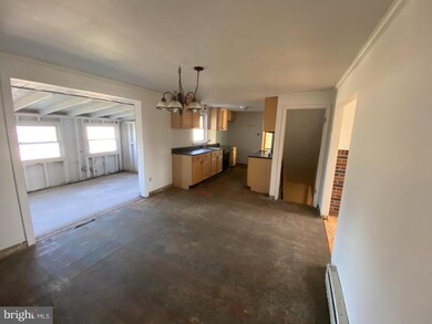 1543 Lakeside Dr, Pennsburg, PA 18073 - photo 3