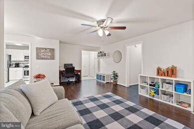 9284 Cardinal Forest Ln unit 101, Lorton, VA 22079 - photo 5