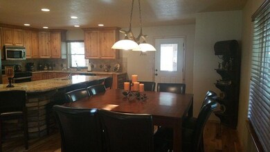 7-RI-Dining Room