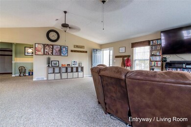 2806 Keebler Rd, Maryville, IL 62062 - photo 5