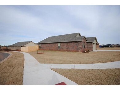 4508 Eagle Owl Dr, Norman, OK 73072 - photo 2