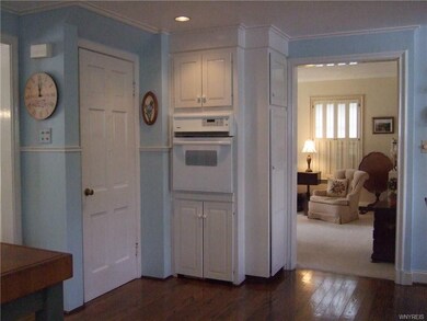 Newer builtin oven and pantry