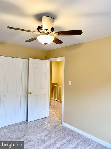 2207 Dawn Ln, Temple Hills, MD 20748 - photo 5