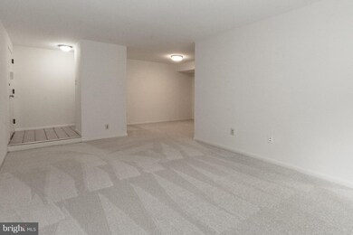 11248 Chestnut Grove Square unit 27, Reston, VA 20190 - photo 4