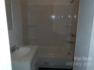 517 S Meeting St, Statesville, NC 28677 - photo 6