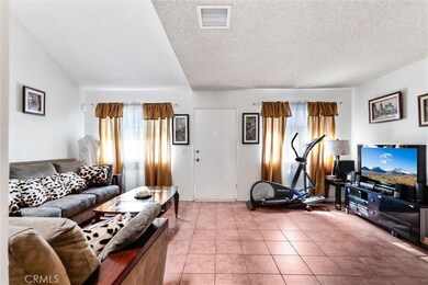 9905 Cedar St unit 5, Bellflower, CA 90706 - photo 4