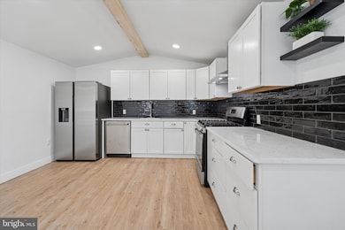 857 Buttonwood Ave, Spring City, PA 19475 - photo 3