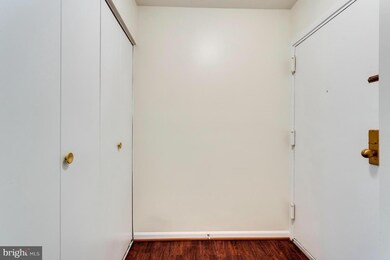 3113 Buccaneer Ct unit 201, Fairfax, VA 22031 - photo 3