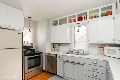 520 S 3rd Ave W, Newton, IA 50208 - photo 3