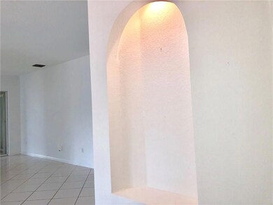 Decorative niche in foyer