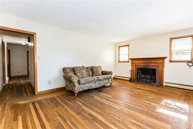 37 Lyndhurst Ave, Providence, RI 02908 - photo 4