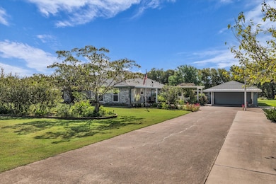 107 Fort Graham Cir, Waco, TX 76705 - photo 3