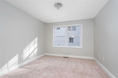 17 Hollow Ridge Dr, Nashua, NH 03062 - photo 5