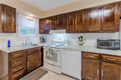 31 Madison Ln, Whitehall, PA 18052 - photo 5