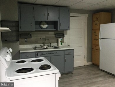 419 N Massanutten St unit A, Strasburg, VA 22657 - photo 2