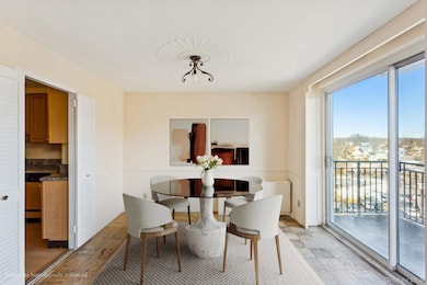 20 Old Mamaroneck Rd unit 5Q, White Plains, NY 10605 - photo 7