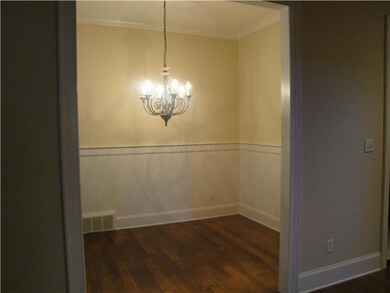 Spacious Breakfast Room