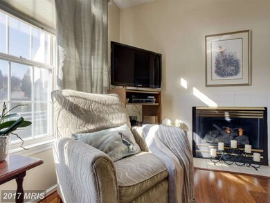 8802 Groffs Mill Dr unit 8802, Owings Mills, MD 21117 - photo 3