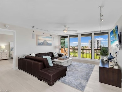 Surfsedge - Park Shore unit 603, Naples, FL 34103 - photo 4