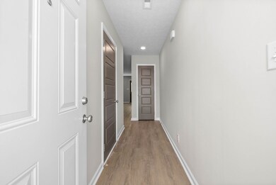 301 Longshadow Trail unit B, Clarksville, TN 37043 - photo 3