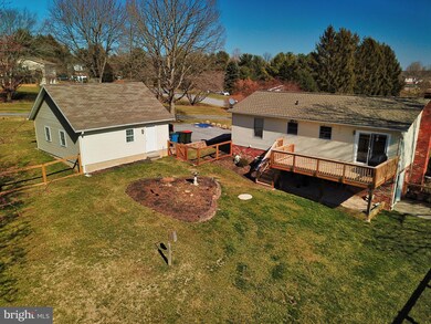 893 Severn Ct, Sykesville, MD 21784 - photo 4