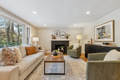 692 Pearl St, Reading, MA 01867 - photo 2